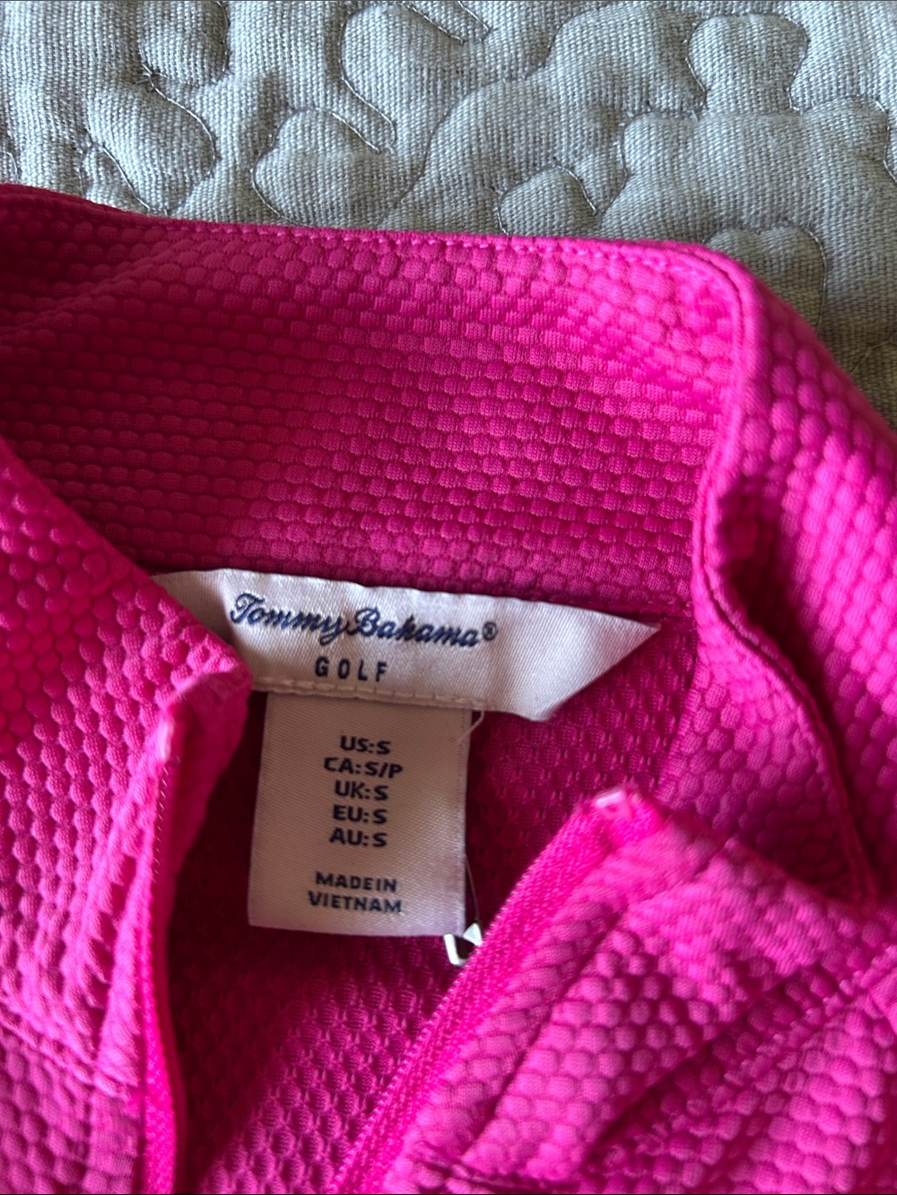 Tommy Bahama Racquet and Paddle bright pink 1/4 Zip Performance Top. Like new. S - Picture 6 of 10